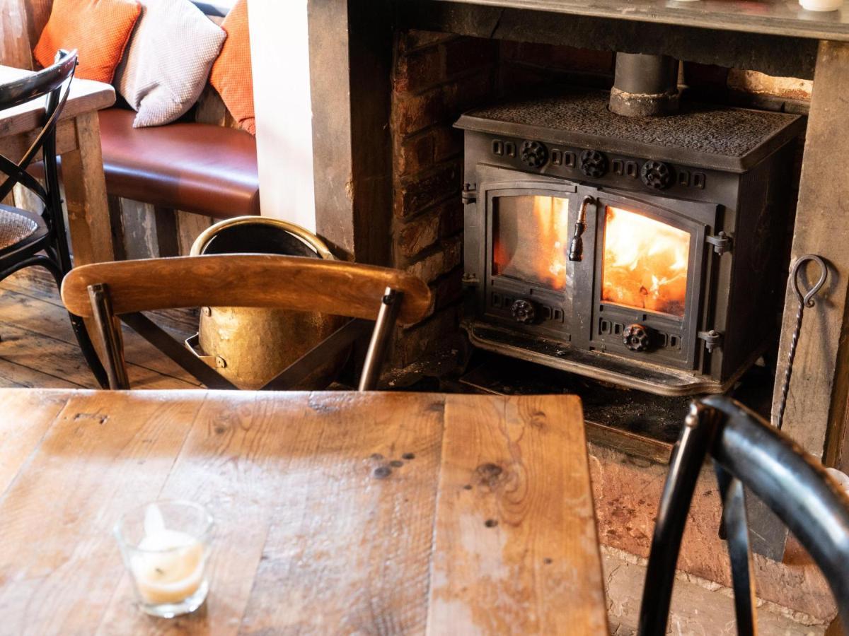 The Milestone Hotel Sowerby Bridge Kültér fotó