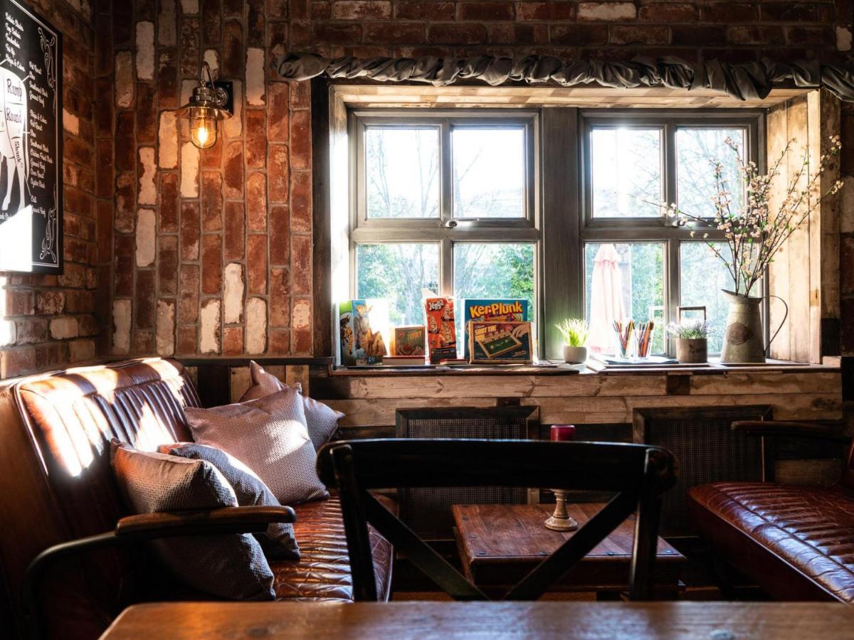 The Milestone Hotel Sowerby Bridge Kültér fotó